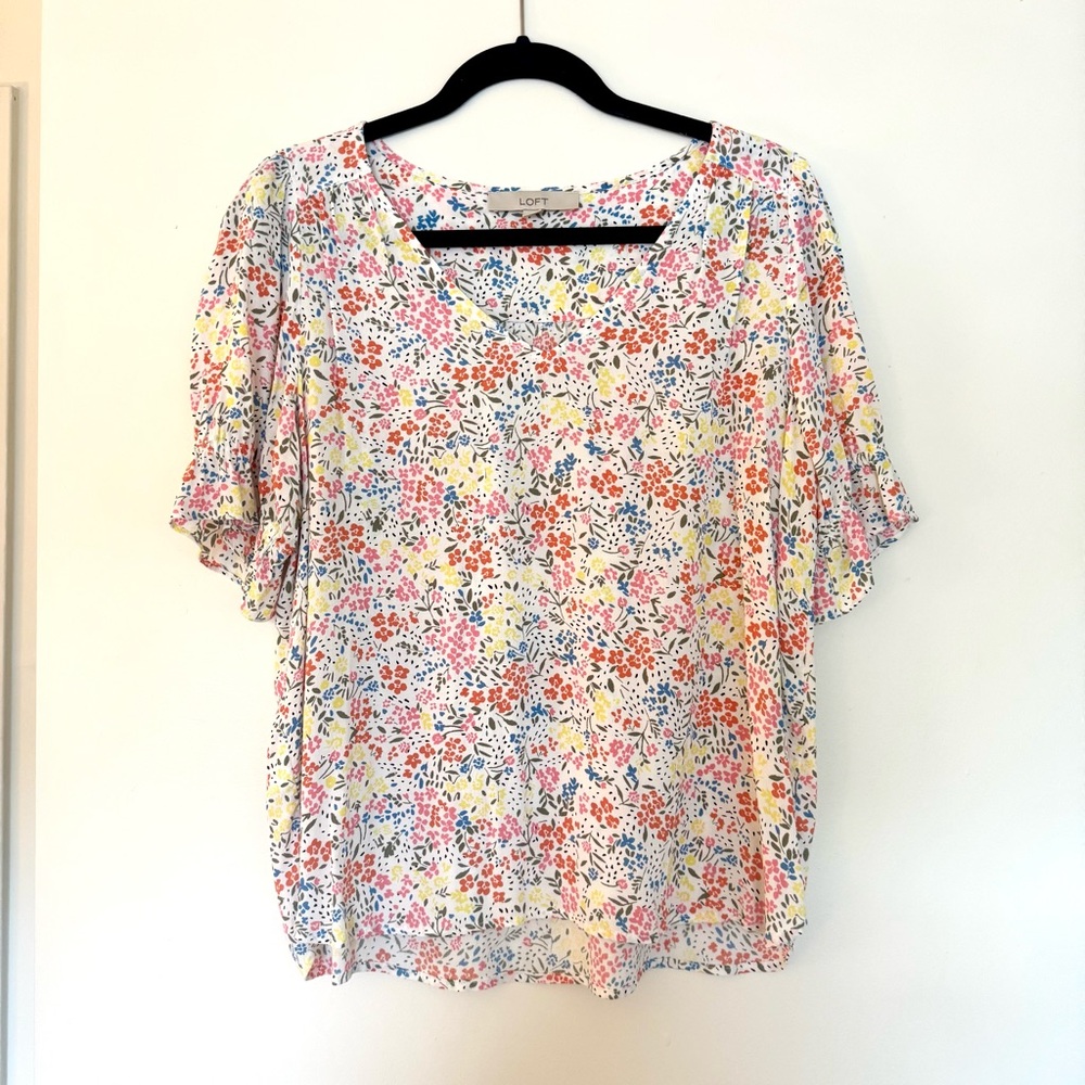 LOFT Floral Puff Sleeve V-Neck Top